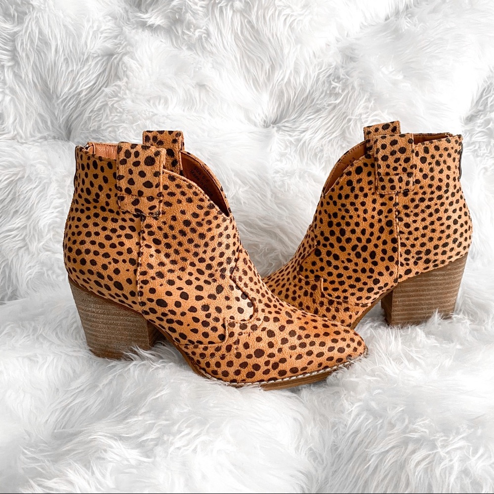 NWOT Boutique Leopard Booties - Picture 4 of 8